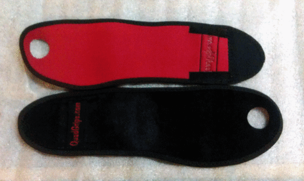 quadgrip wrist wraps in black and red