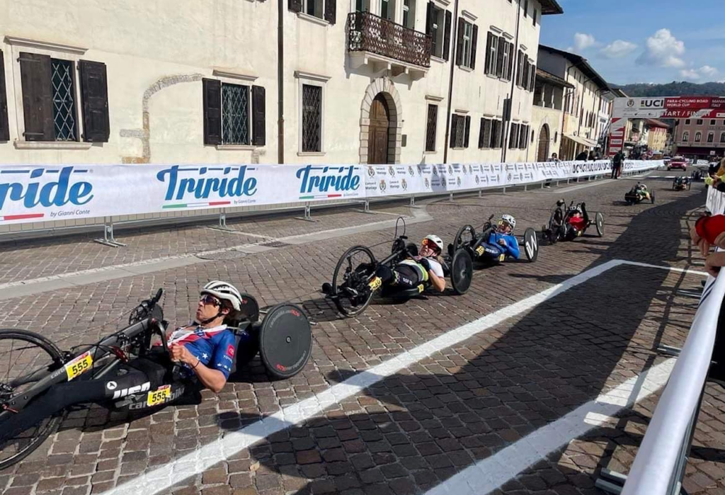 7 racers in line racing in the World Cup, Alicia leading the way in her paracycle