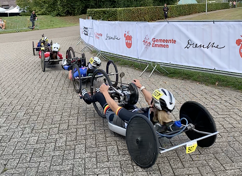 Handcyclists demonstrating the drafting technique 